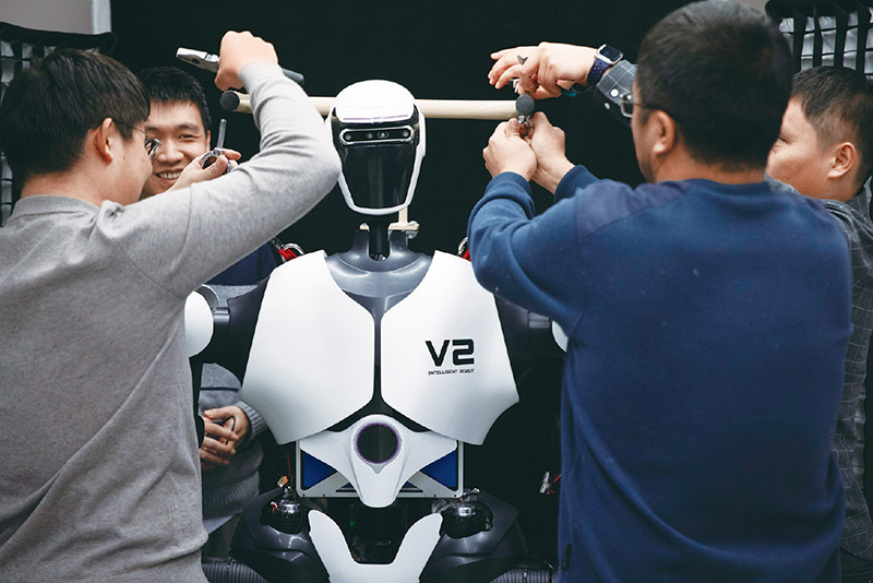 新質生產力崛起 中國在人工智能基礎軟件開發領域的有利條件與科技基礎